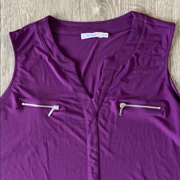 Womens sleeveless top - Picture 2 of 2